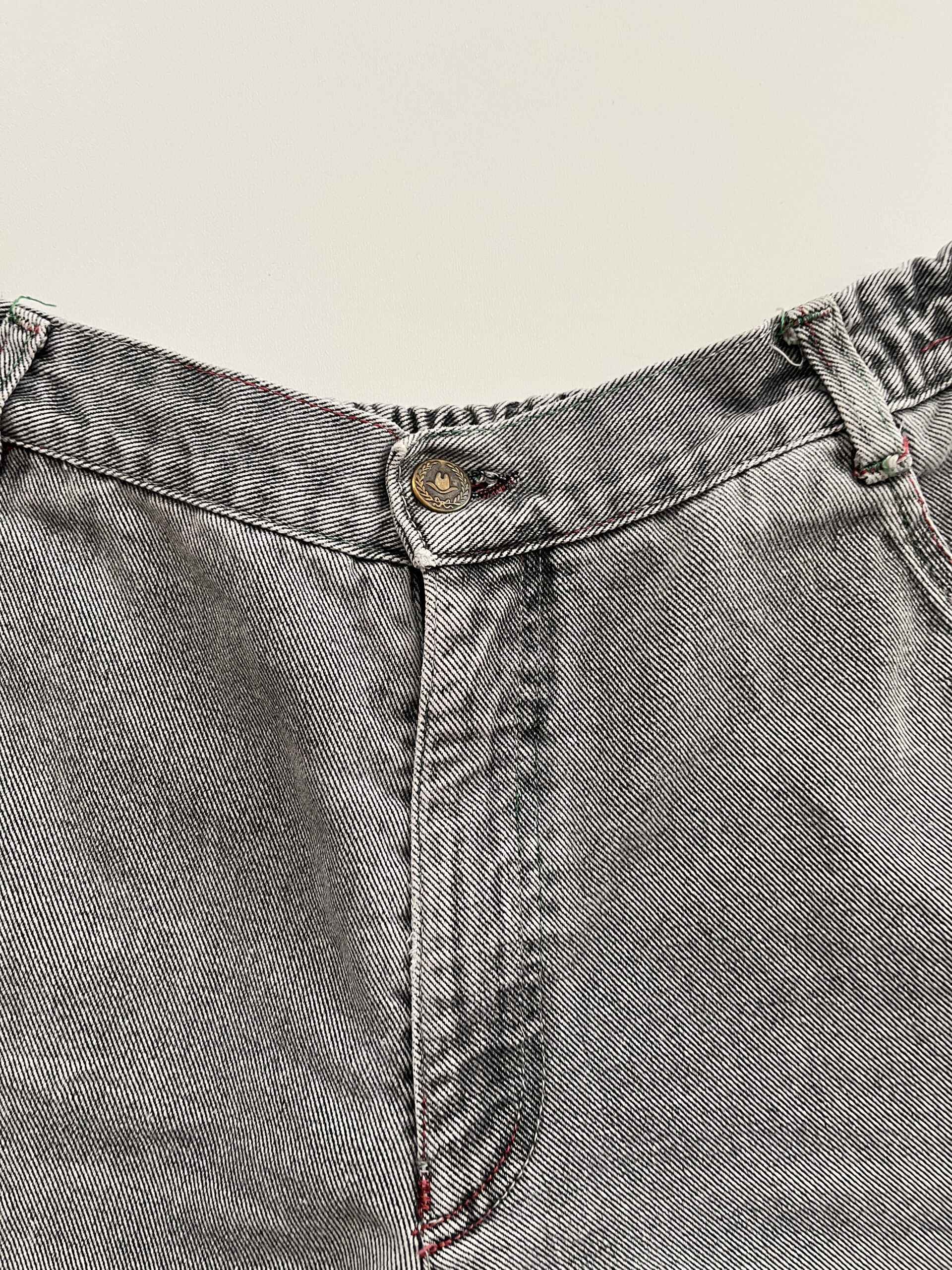 Vintage Moschino High-Waisted Grey Acid-Wash Jeans - Image 5